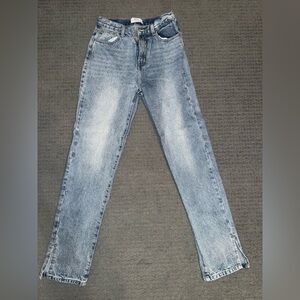 Classic High-Rise Light Blue Women’s Jeans